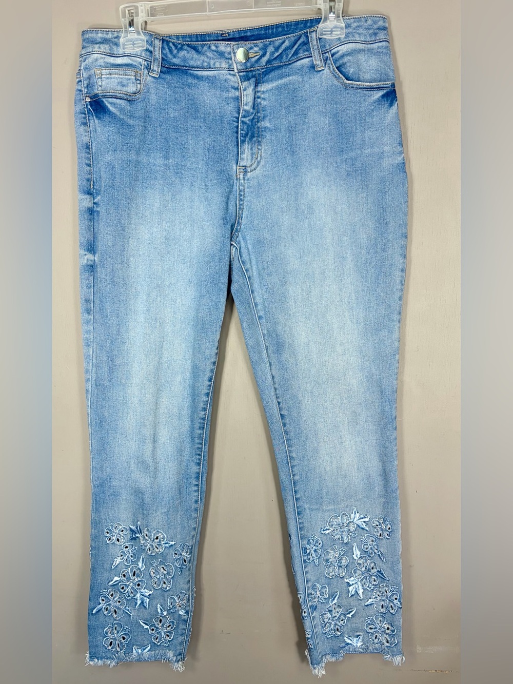 RENUAR Embroidered Ankle Jeans